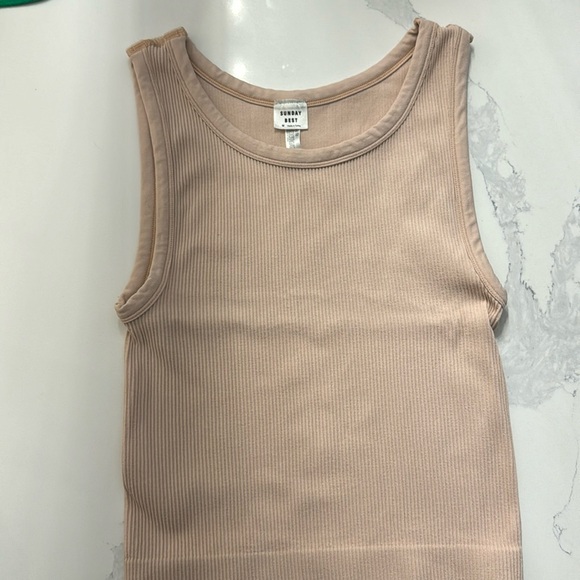 Peach/Nude ribbed Sunday Best tank top size medium - Picture 1 of 3